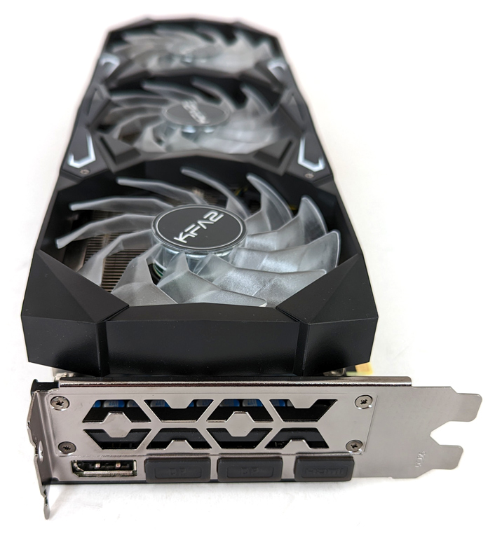 Die GeForce RTX 3080 Ti SG (1-Click OC) von Hersteller KFA2 konnte überzeugen.