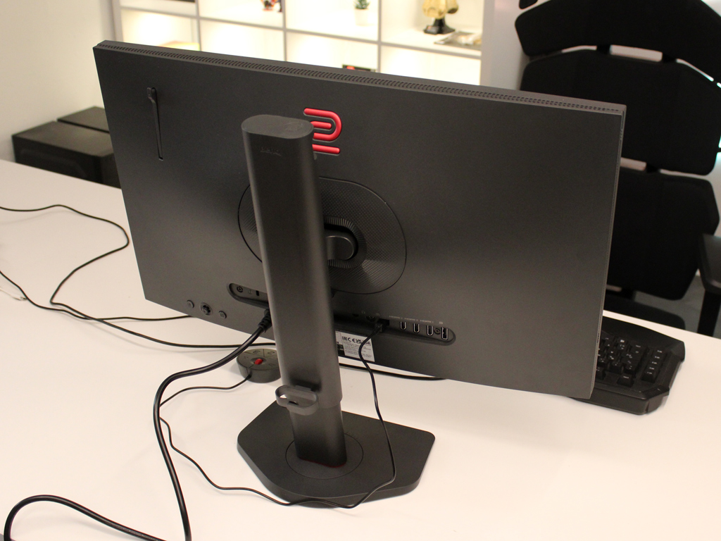 BenQ ZOWIE XL2586X+ ‒ Rückseite.