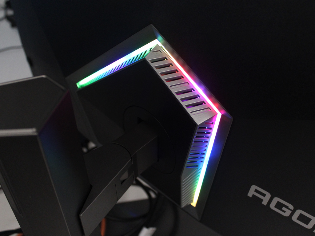RGB-Beleuchtung an der Rückseite.