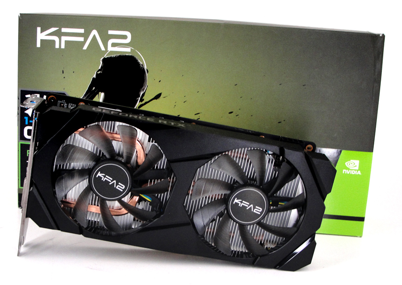 Die Verpackung der KFA2 GeForce RTX 2060 (1-Click OC) samt der Grafikkarte selbst abgelichtet.