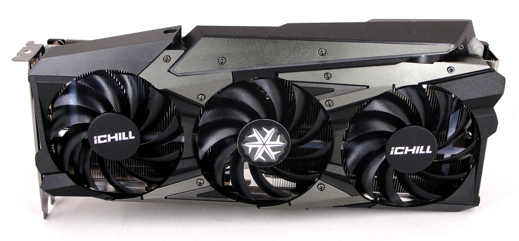 Die Inno3D GeForce RTX 3090 iCHILL X3 wird von insgesamt drei Lüftern gekühlt.