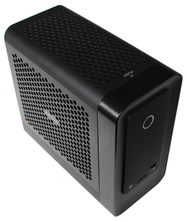 ZOTAC ZBOX Magnus One ECM73070C bei uns im Test