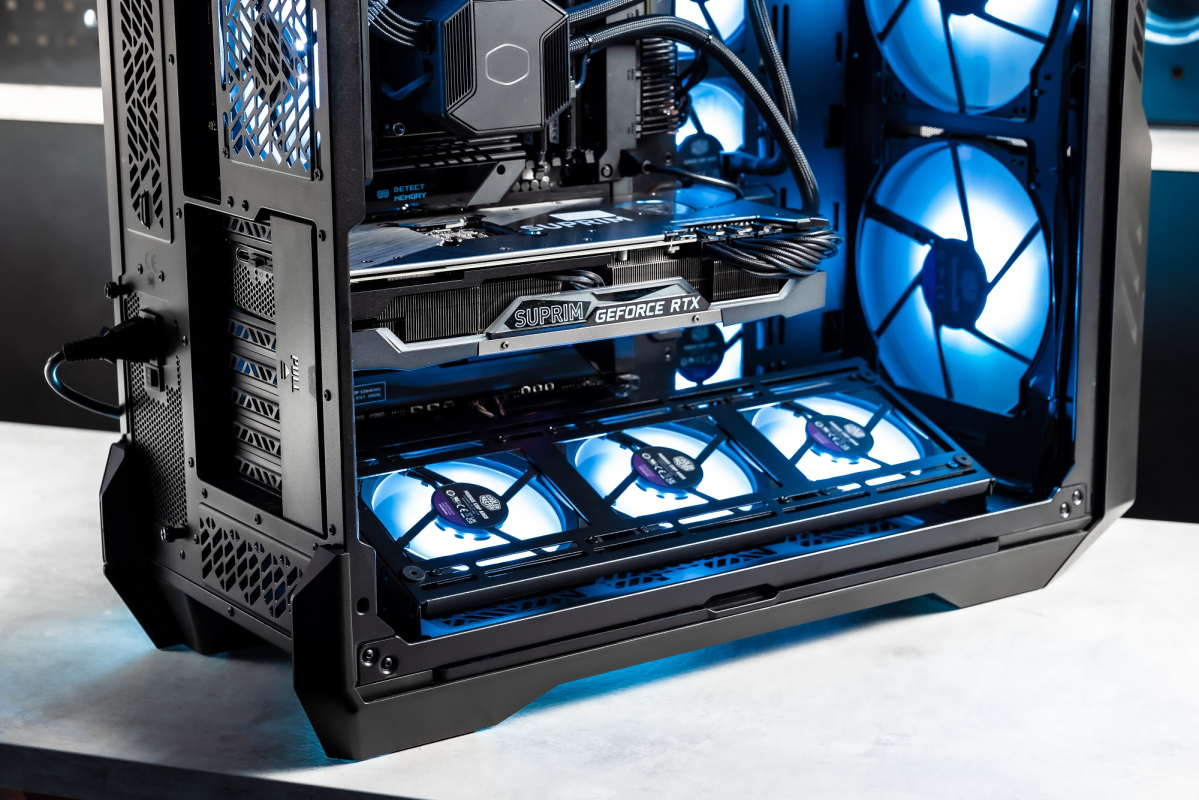 Cooler Master HAF 700